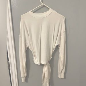 Super cute long sleeve yogo top!